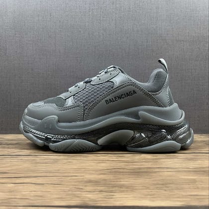 BalenciagaMens Triple S - All Grey-Euro 41