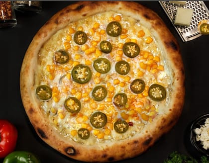 Corn Cheese And Jalapeno Cheeseburst Pizza