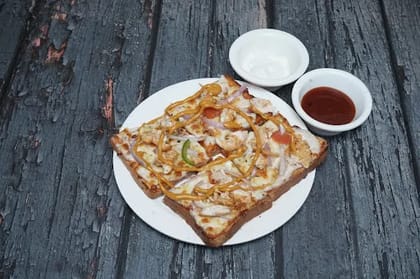 Tandoori Chicken Garlic Bread