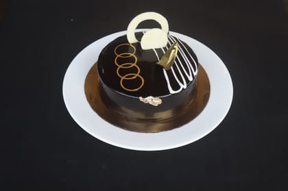 Special chocolate truffle cake half kg - eggless
