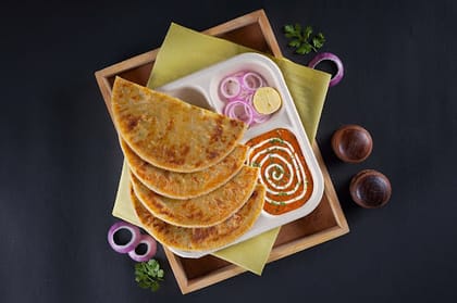 Gobi Paratha With Dal Makhani