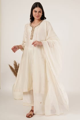 Off white chanderi kurta set of 3-S