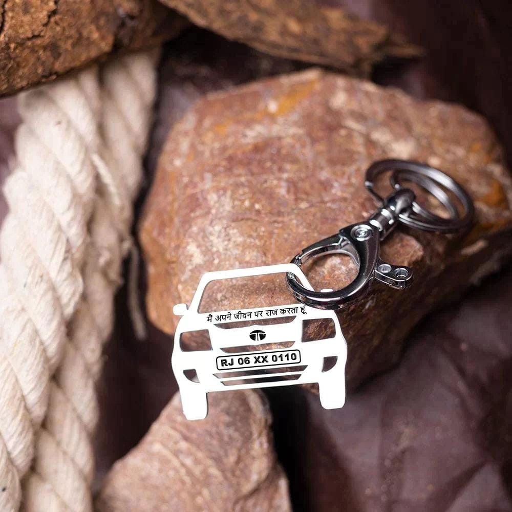 Tata Safari Keychain-Front View / Silver