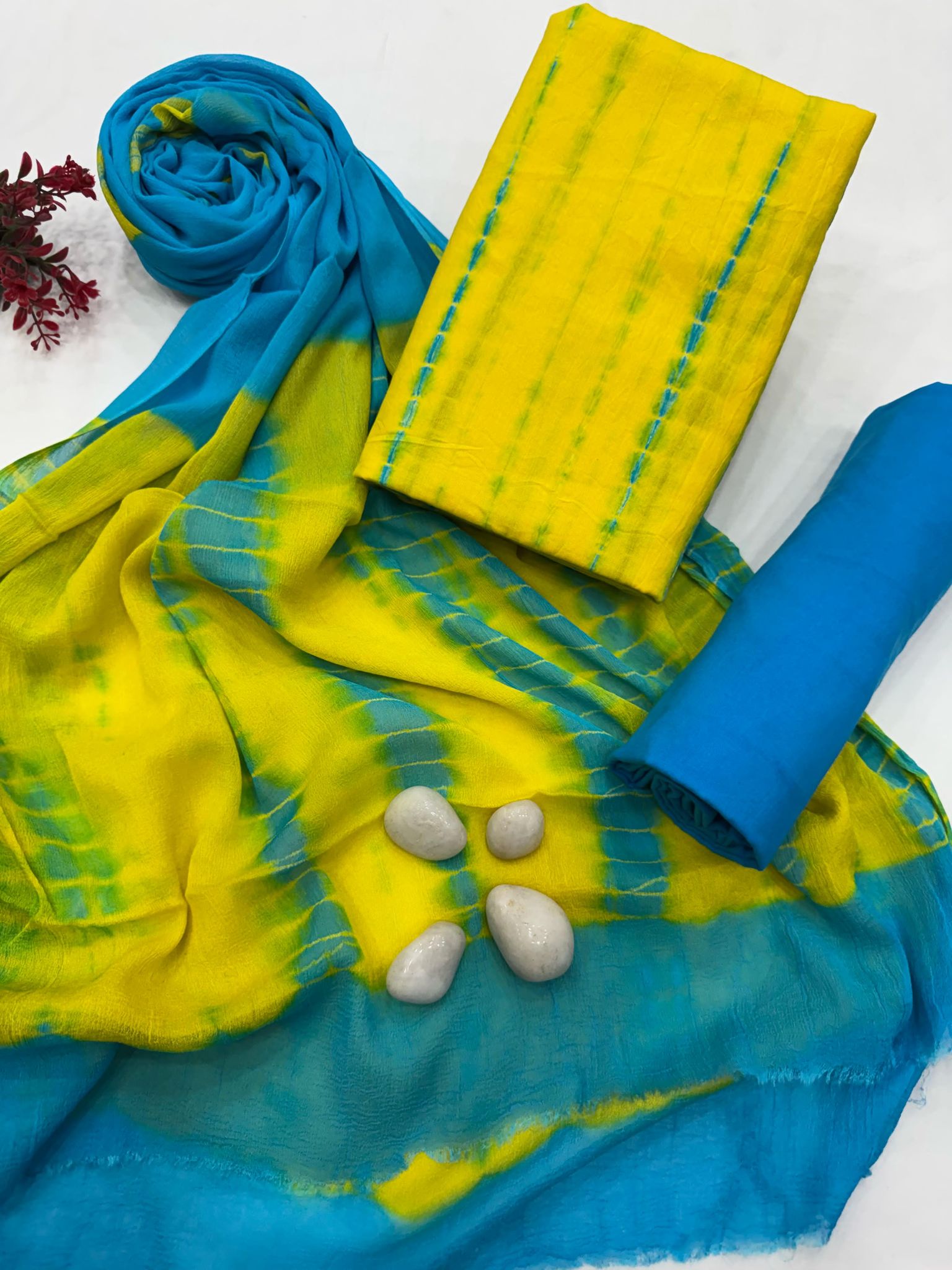 Bagru Hastkala Cotton Suit With Chiffon Suit