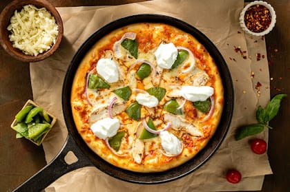 Woodfired - Burrata Chicken,Cheese, Onion & Capsicum Pizza