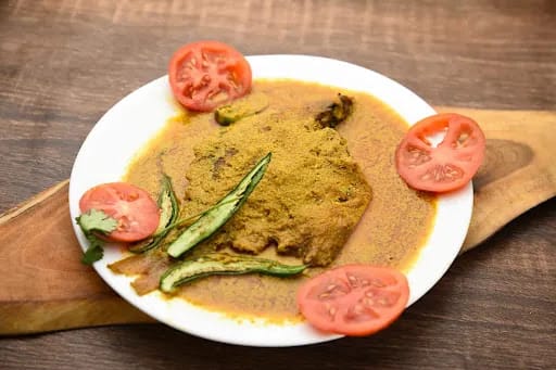 Pomfret Curry [2 Pieces]