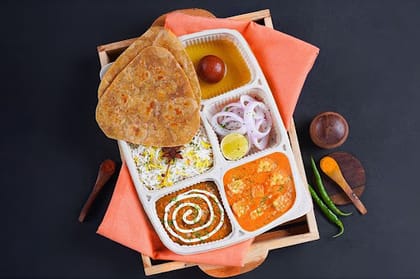 Paneer Makhani Jumbo Lunchbox