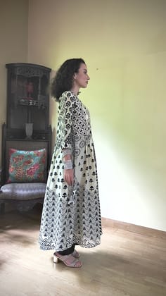 MANTHAN -BLACK-XS