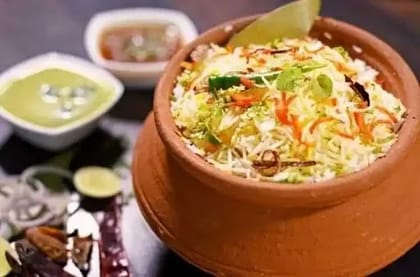 Paneer Tikka Matka Biryani (BIG)