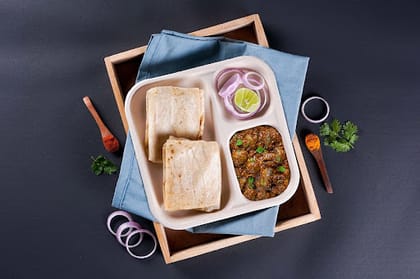 Mushroom Masala With Rumali Roti Lunchbox