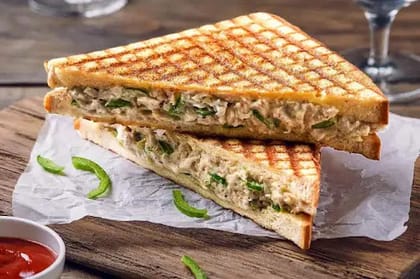 Grilled Aloo Toast [2 Pieces]