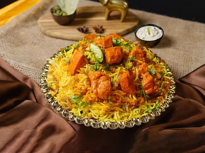 Lazeez Bhuna Chicken Biryani Bowl (Boneless)