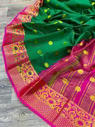 Pure Golden Zari Weaving Butta Design Paithani Saree-Green