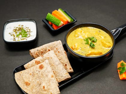 Lasooni Methi Chicken Multigrain Roti