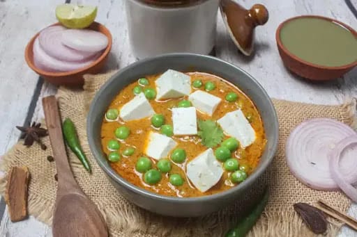 Matar Paneer
