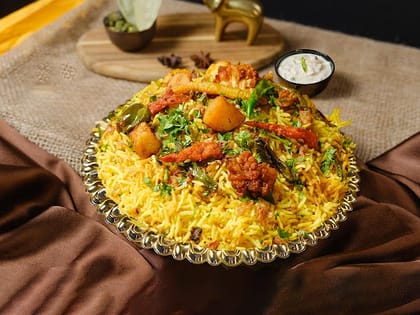 Ustaadi Hyderabadi Veg Biryani (Serves 1)