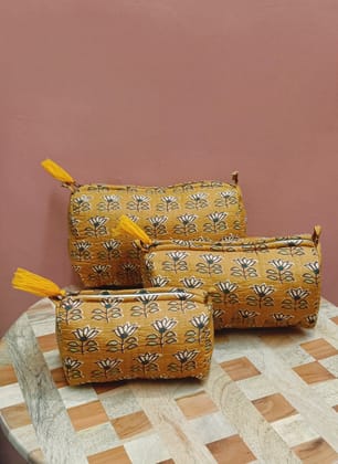 Set of 3 cosmetic bag/pouches with waterproof lining