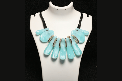 Embellished Bold Necklace