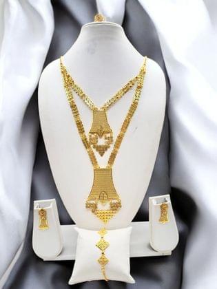 Gold Luxe Necklace Set - Amit Chauhan And Sons